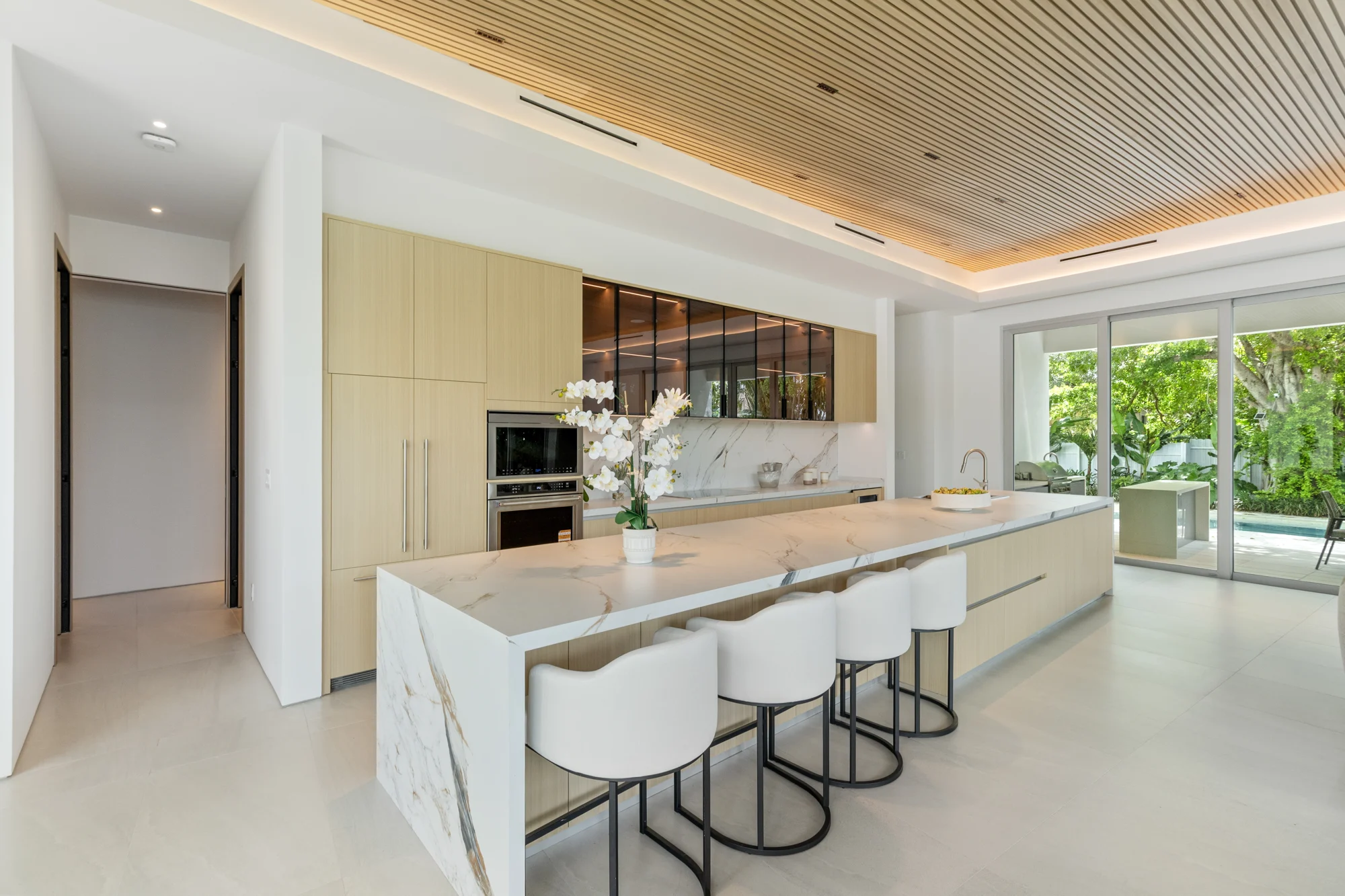 The garden beyond the glass. — project details