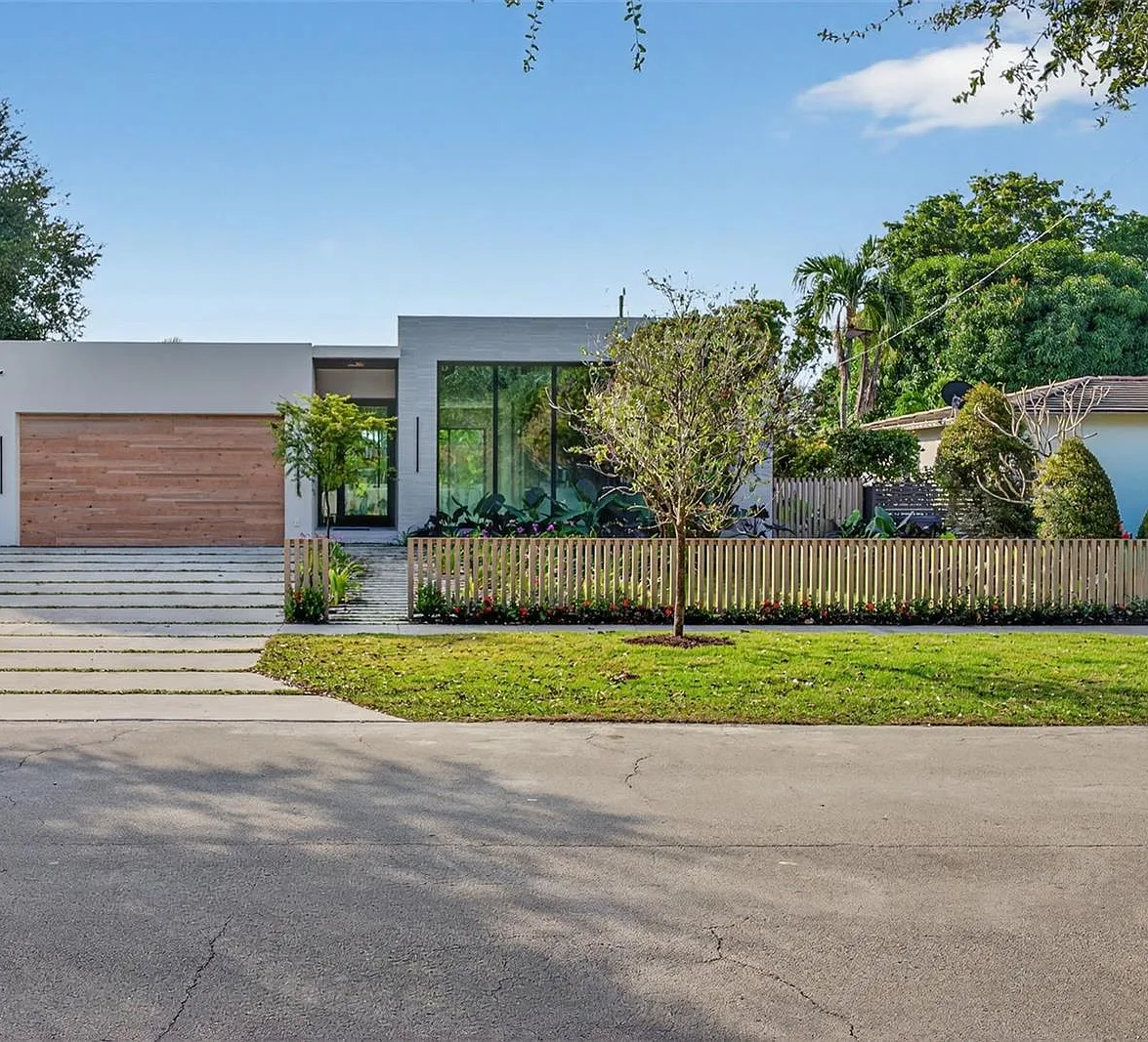 830 Oriole Ave